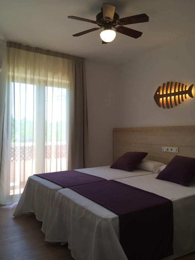 Apartamentos Delfin Es Calo  Exterior photo